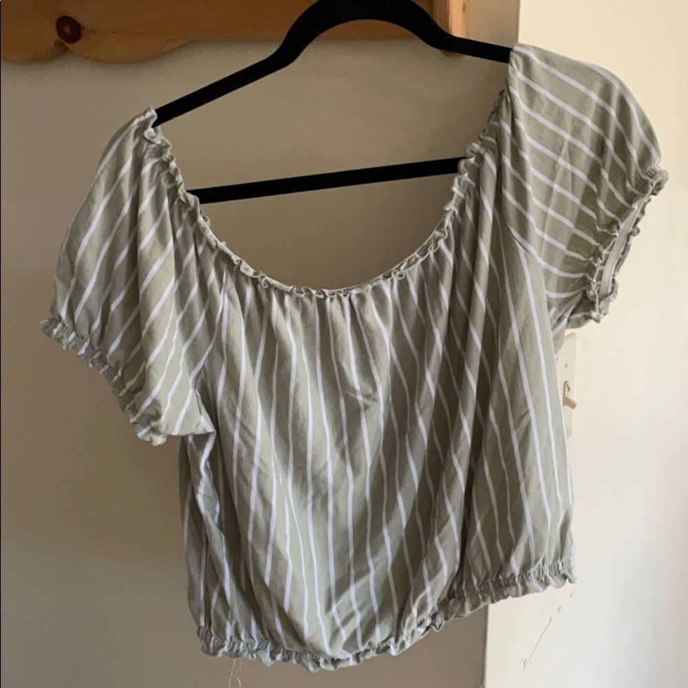 American Eagle Off-The-Shoulders top